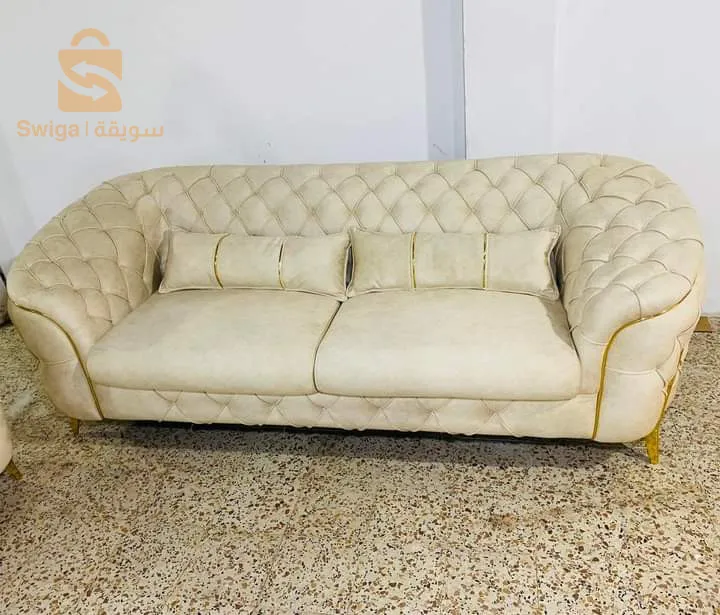 كراسي طاولات ارائك