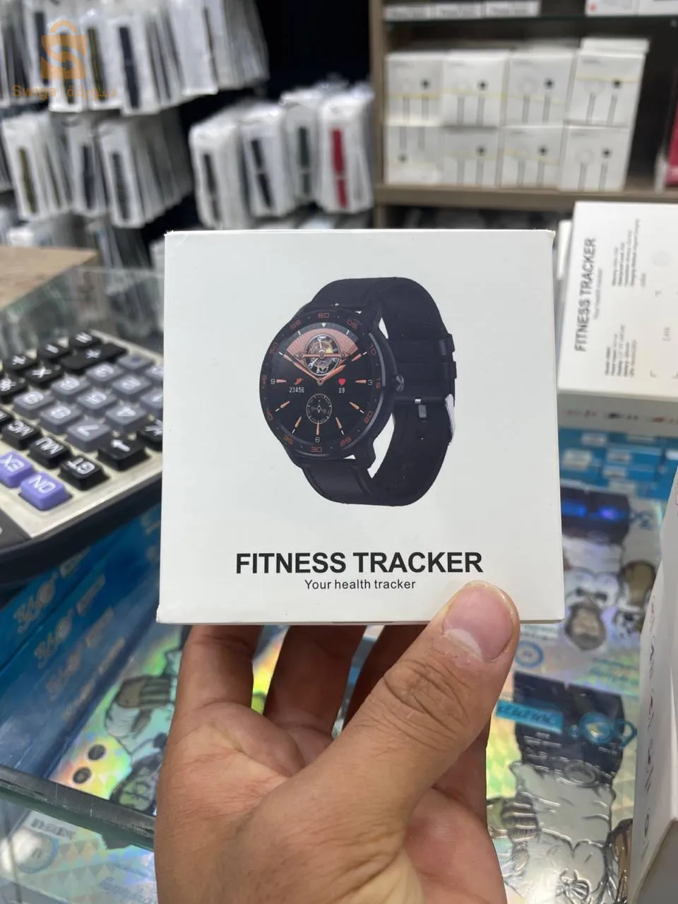 ساعة ذكية انيقة لتتبع رياضي فيتنس fitness tracker
