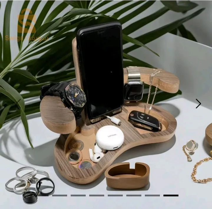 A holder phone and some accessories