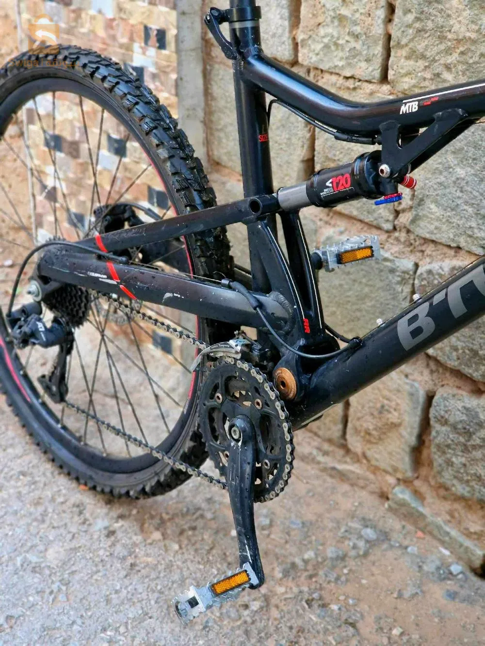 B'twin Rockrider 520s