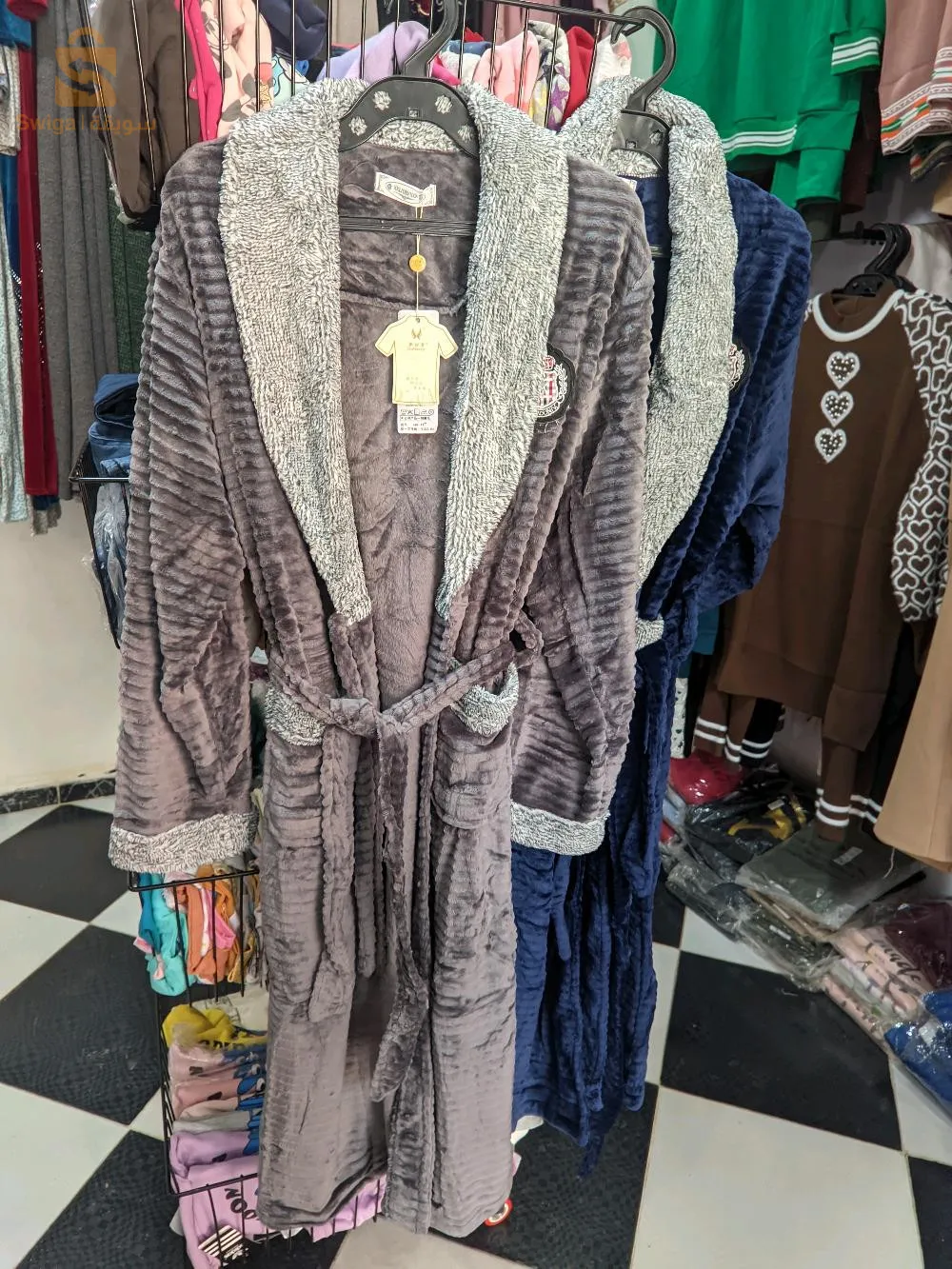 بينوار 
بيجامة