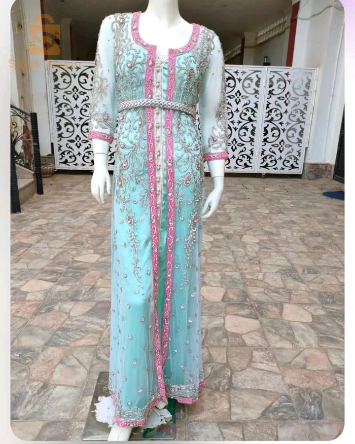 معطف ثمنيتلاف  كراكو ربع ملين