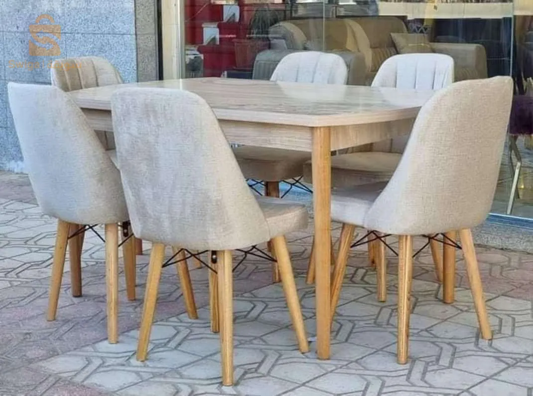 طاولة طعام