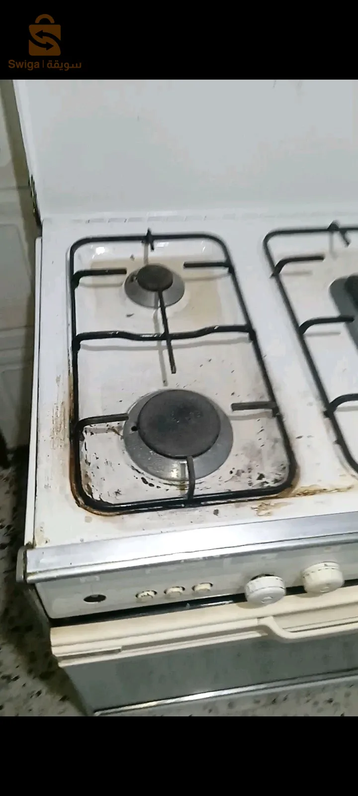 cuisinière.marque.'ENIEME قديمة شوية كولش فيها يمشي