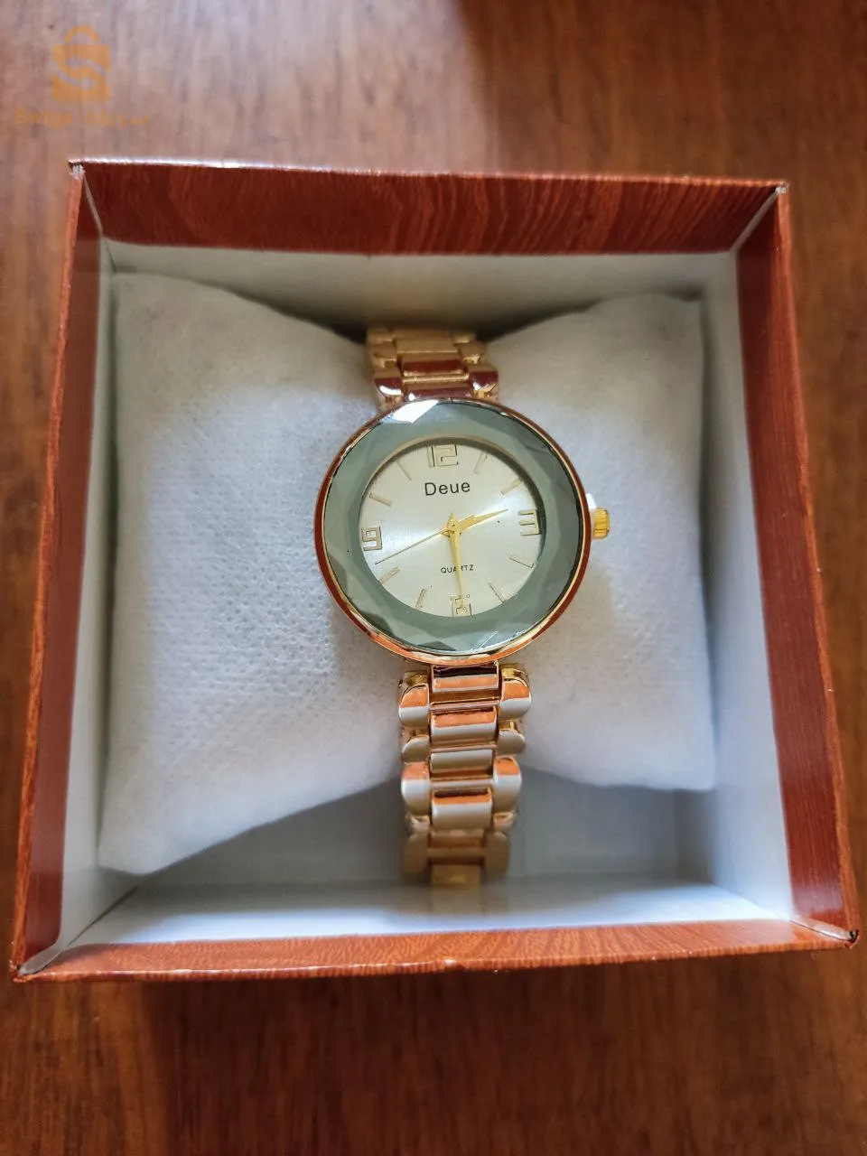ساعة نسائية montre femme