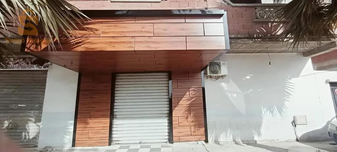 décoration  extérieure  et panneaux lumineux