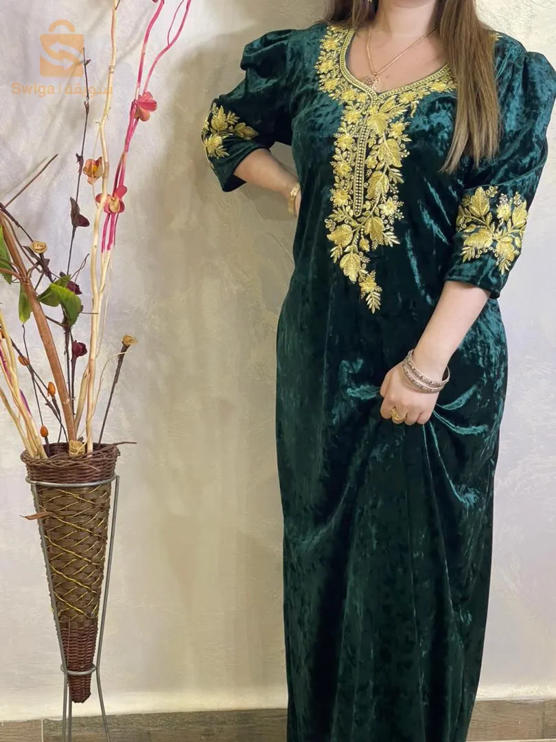 قندورة قطيفة مخدومة بخيط شعرة للمناسبات والافراح