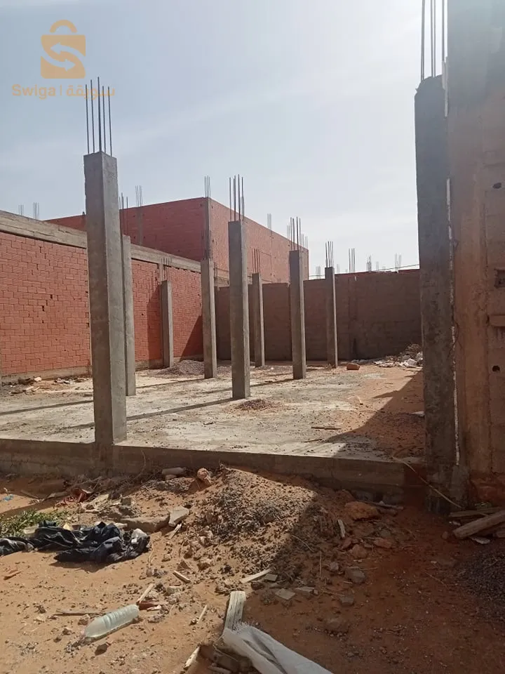 ريفي 150م كلش فيه من الماء و كهرباء وغاز يبعد عن المشرية 600م لي مهتم يتصل 0673719129