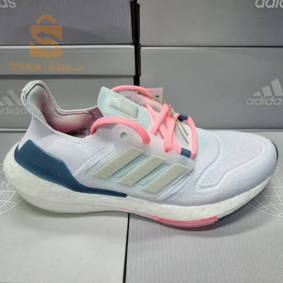 Adidas ultraboost 22 original pointure de 39.5 jusqu'à 43.5 prix 17000 da local situé au 06 rue ali aliche laproval kouba Alger entre oxxo et la pharmacie Nom du local : Uk clearance stock