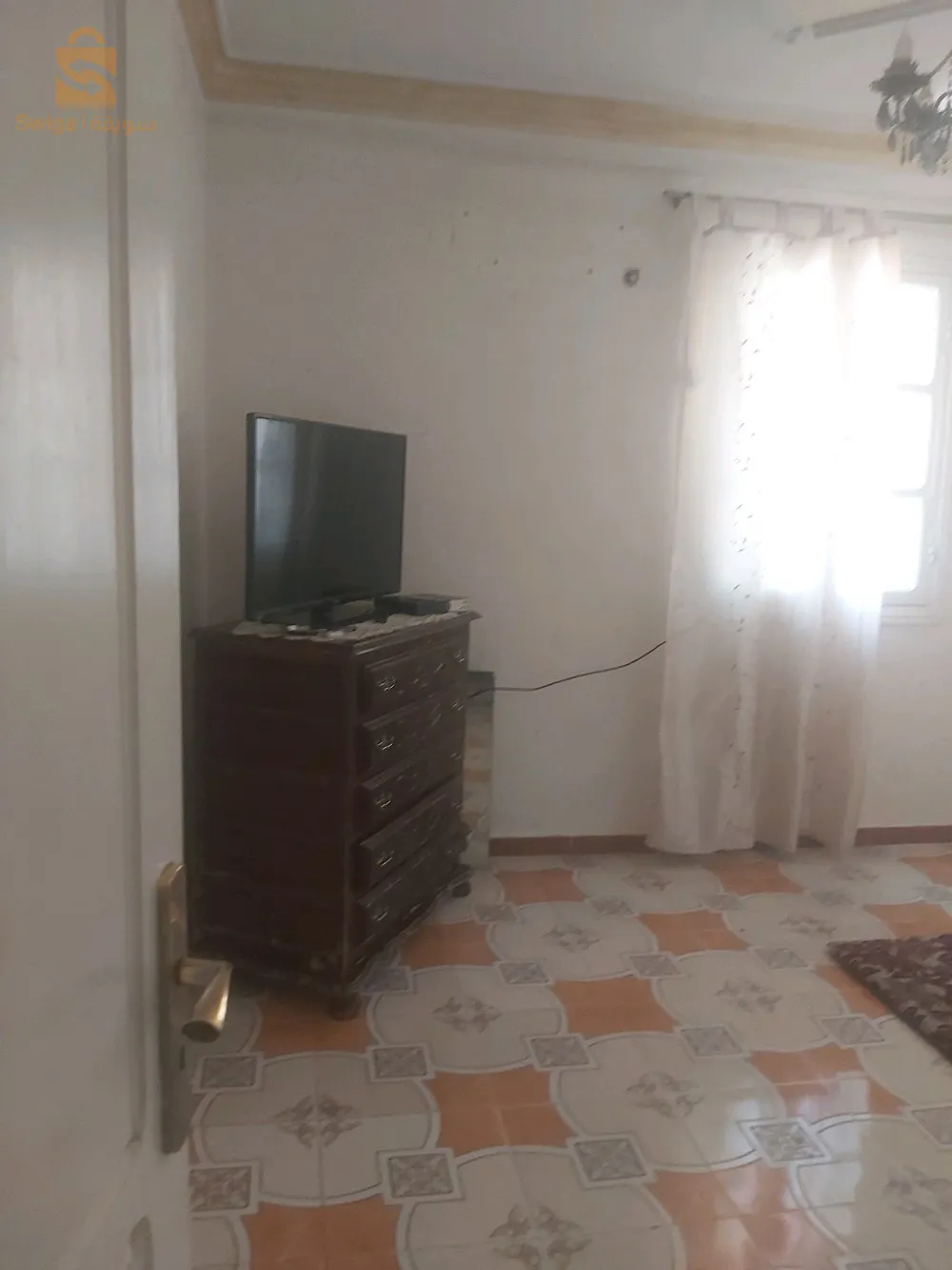 منزل F3 قريب من جميع المرافق العمومية وسط المجينة و غي موقع جد استراتيجي