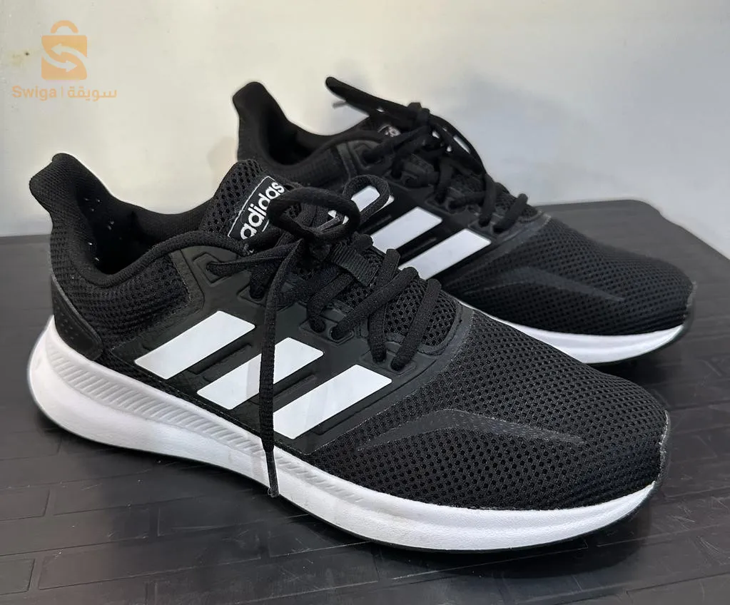 Basket Adidas taille 41  , 1/3  Caba France