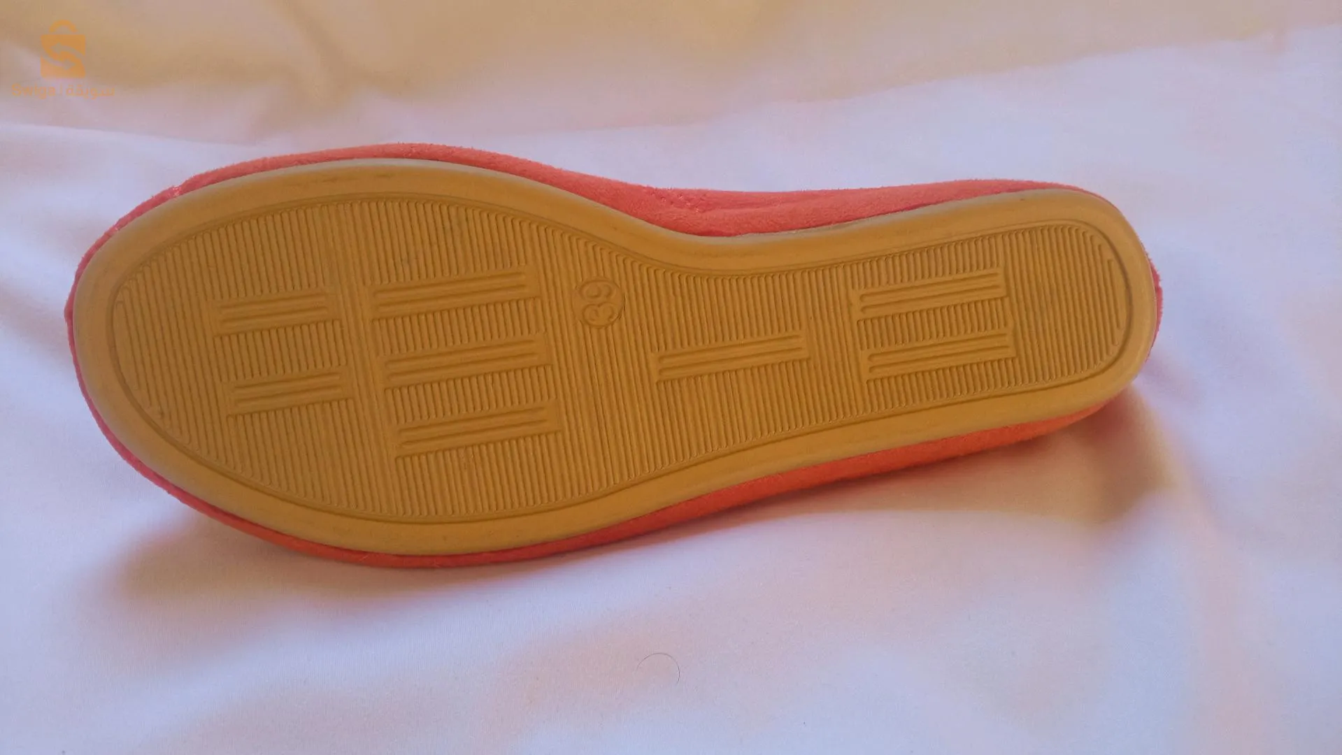 pantoufle orange 🍊 pointure 39