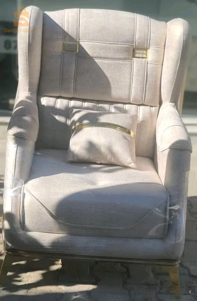 صالون برادا(prada)2024