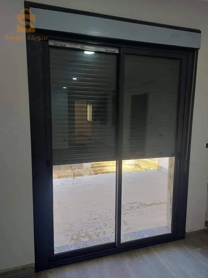 نوافذ ، مطابخ، أبواب ،حمامات زجاجية من صنع الألمنيوم و البلاستيك
