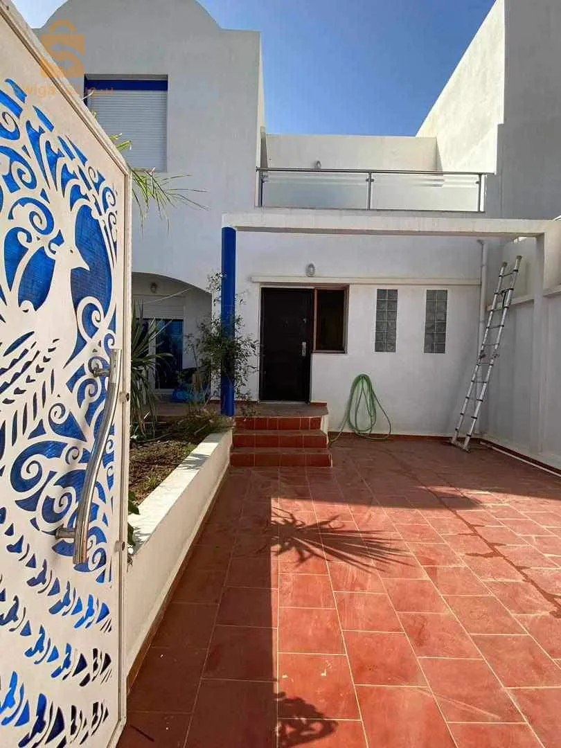 Villa R +1 🏞 vue sur mer 
Avec terasse bâche d’eau 
Superficie: 80 M² 
Location: Oued Goussine Wilaya de chlef 📍