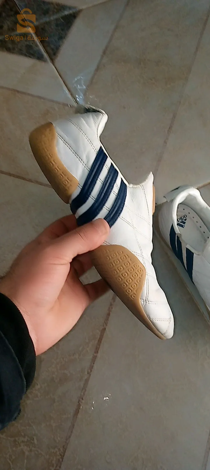 حذاء رياضي