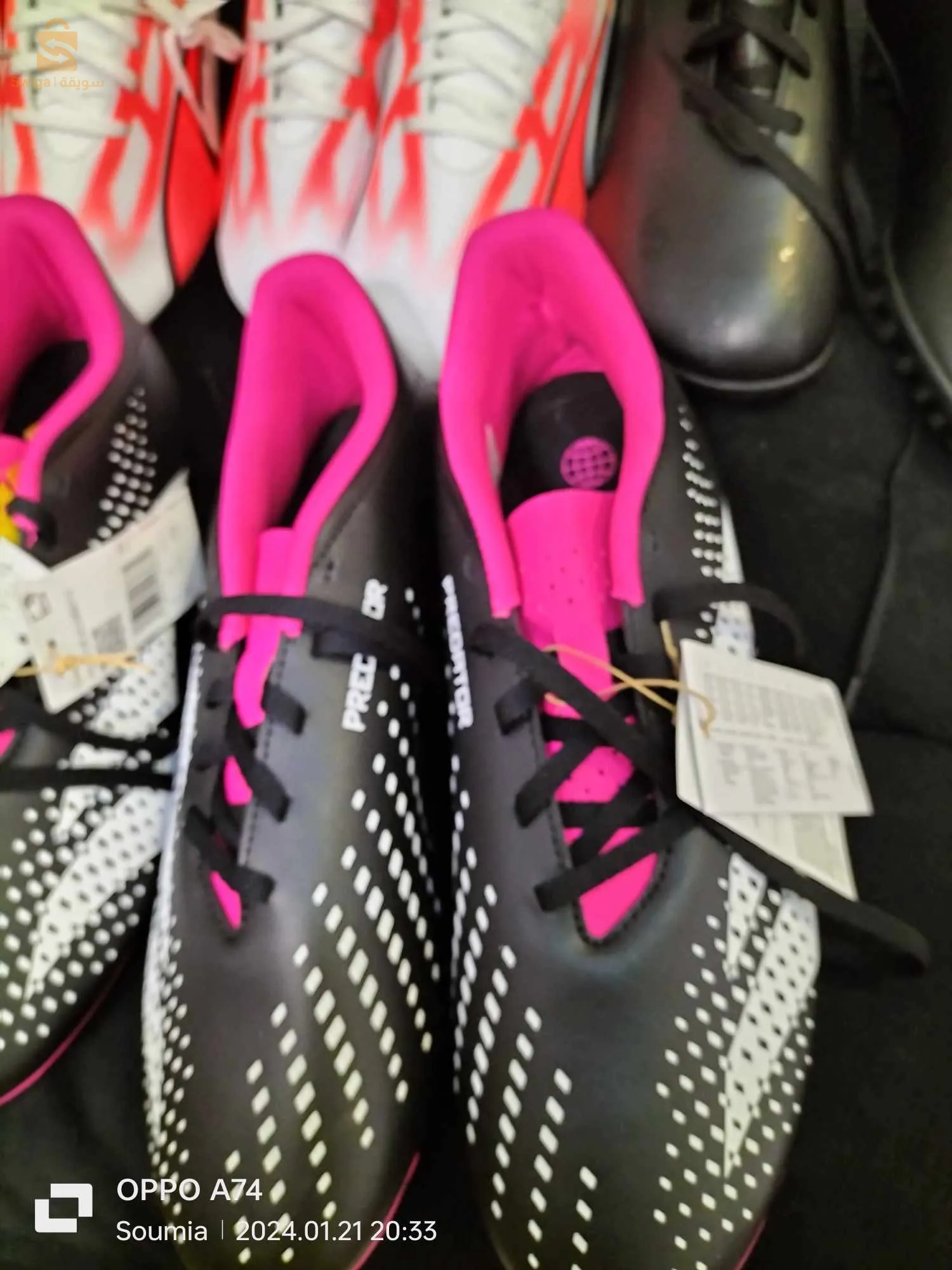 Des souliers de sport à vendre 20 pièces
avec un prix imbattable et du magnésium citrate reste 6boites