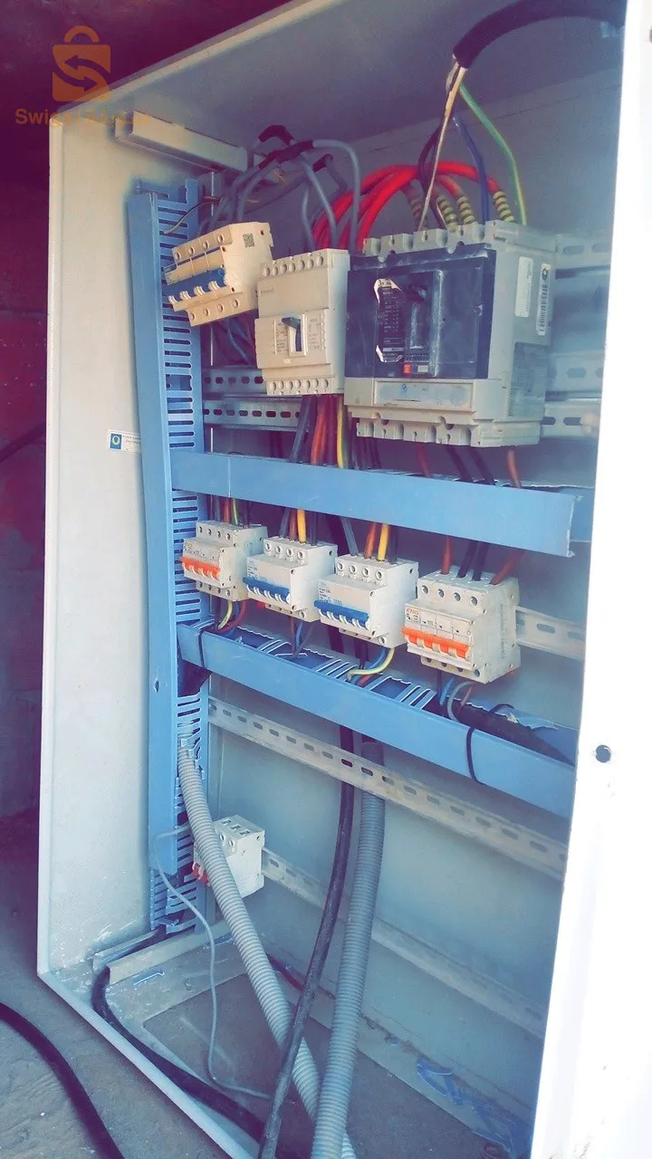 Architectural electrician with a certificate and 7 years of experience