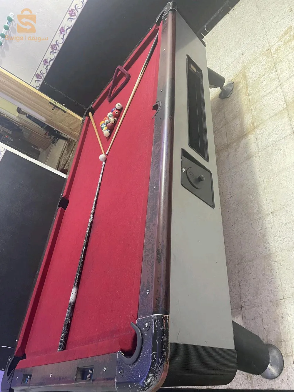 بلاي ps 4 مفلاشية فارسيو 09 ومعها 2 منات دوريجين وبيار 70حجم  إيطاليا و لعبت الكينق فيها 100 لعبة وإيكس بوكس 360 معها 3 مناط دوريجين و كمبيوتر جديد وطابعة نوع كانون و مكتب وكاس و تلفاز سومسونق حجم 43 وتلفاز إكسترام حجم 42