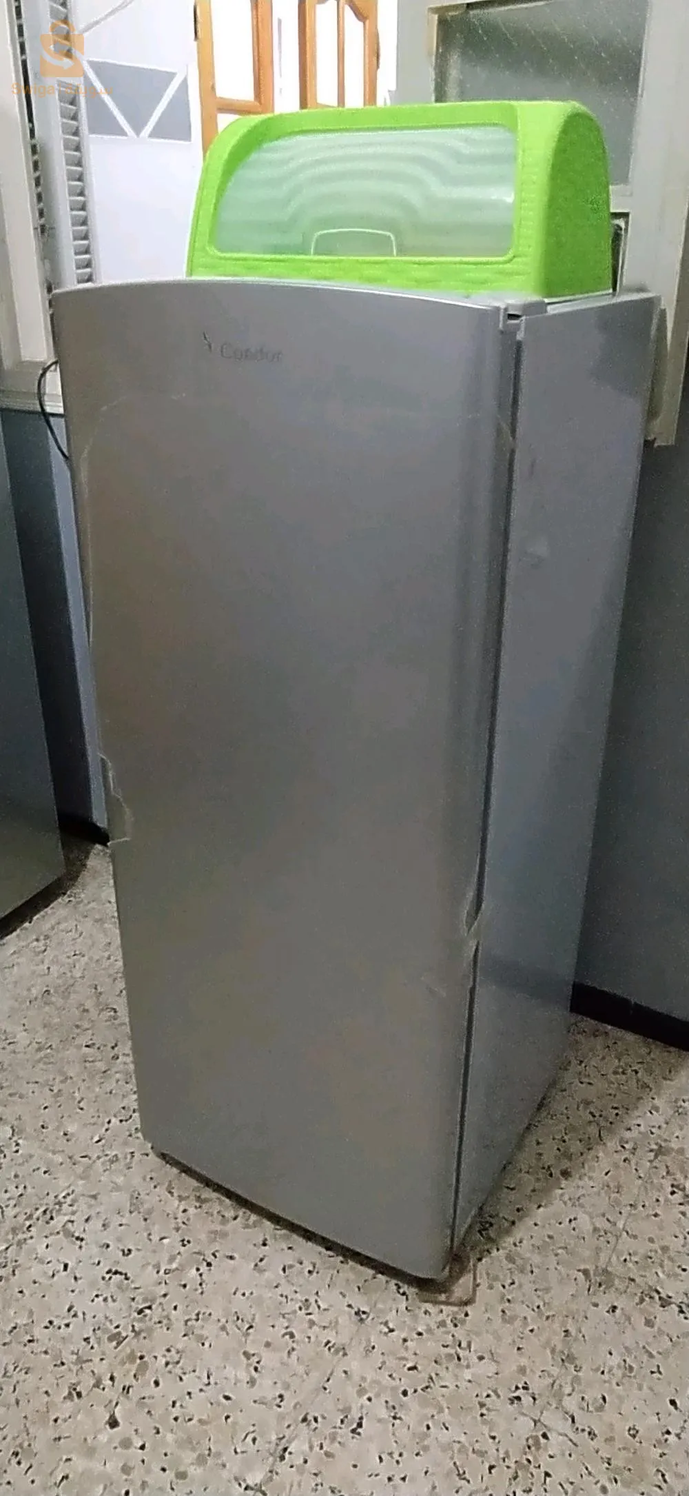 ثلاجة من نوع كوندور مستعملة ونضيفة 05.40,40,55,07