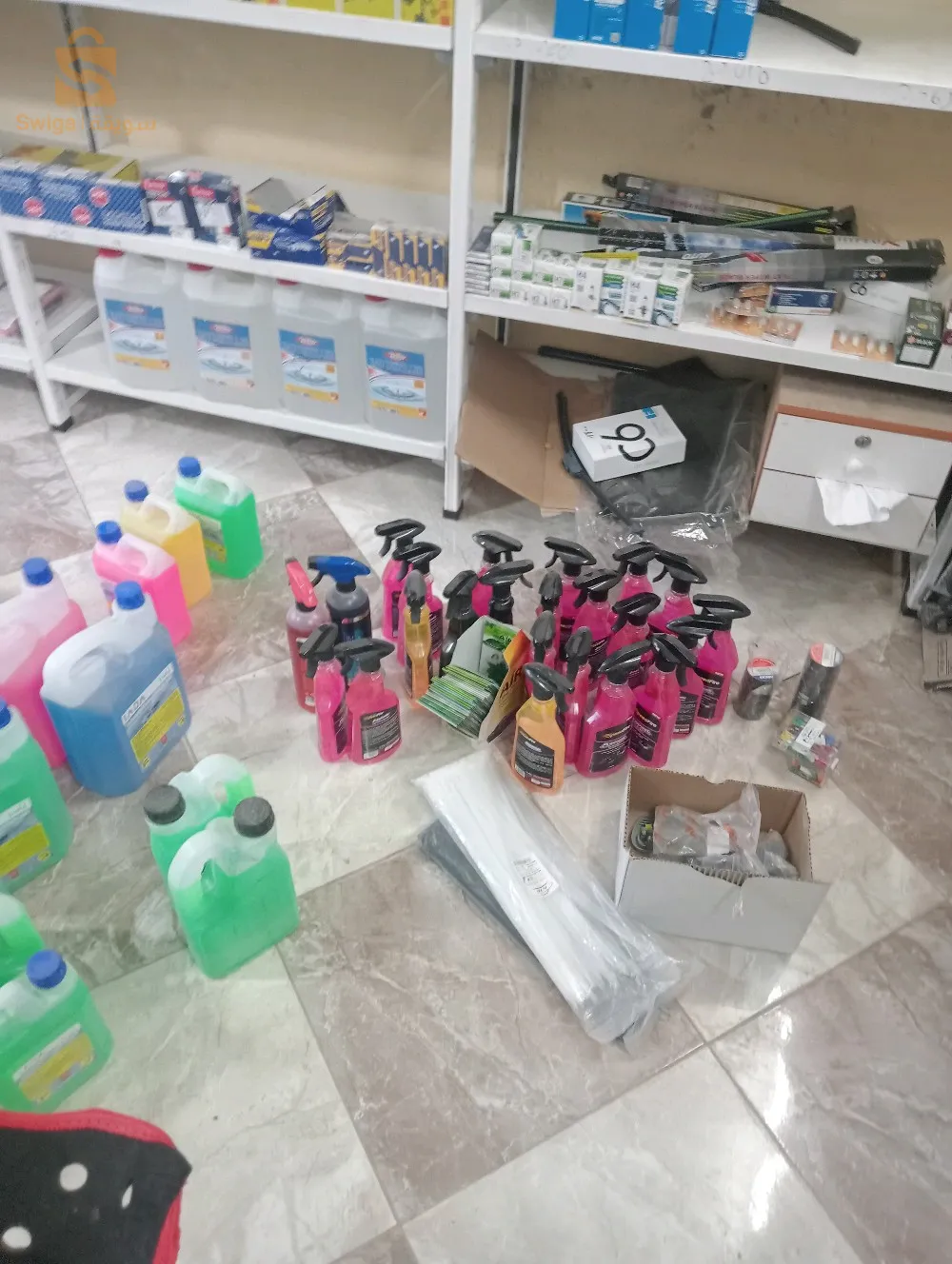 بيع مسلتزمات السيارة