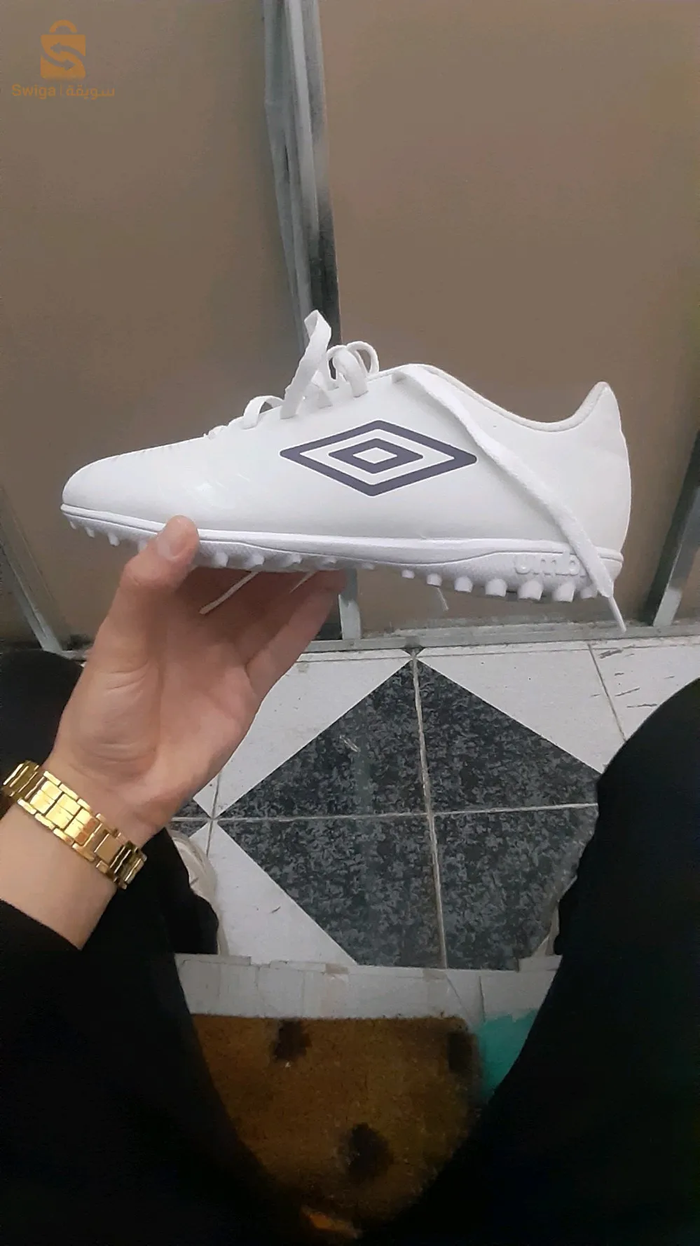 حاجة نضيفة. لا مارك umbro فالبلون بوانتور 42 توتيرا