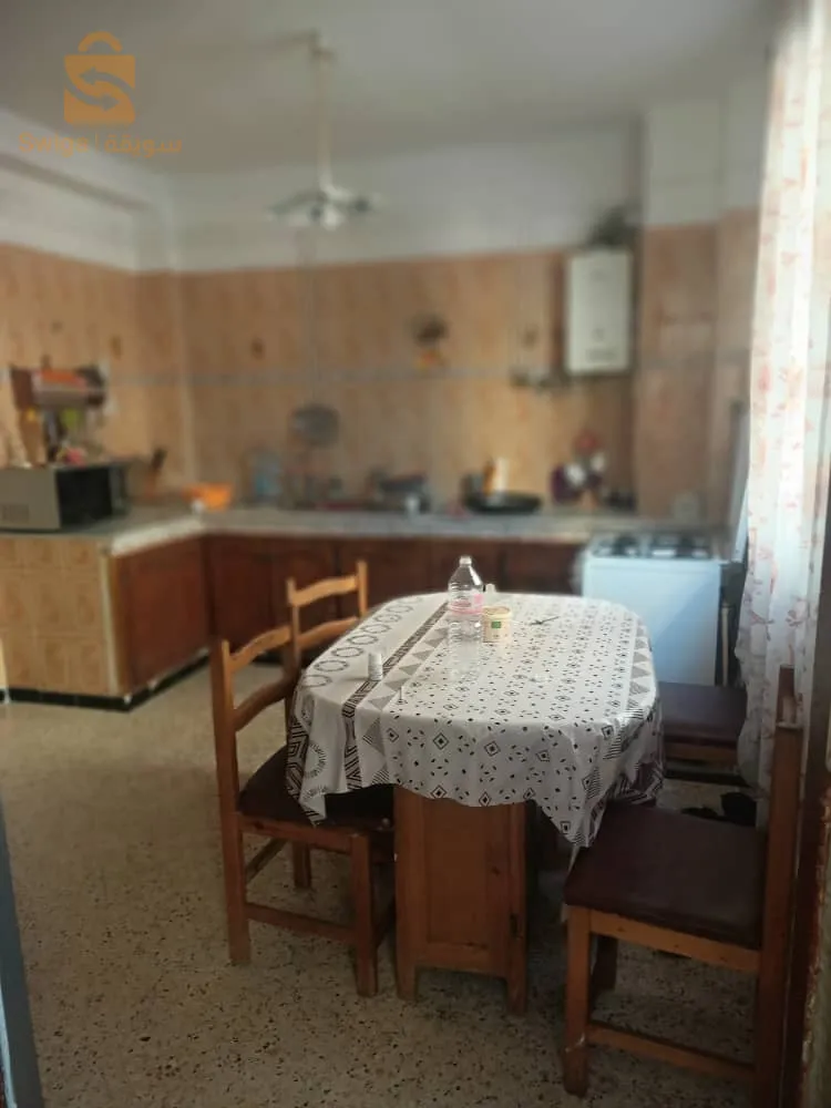عرض للبيع