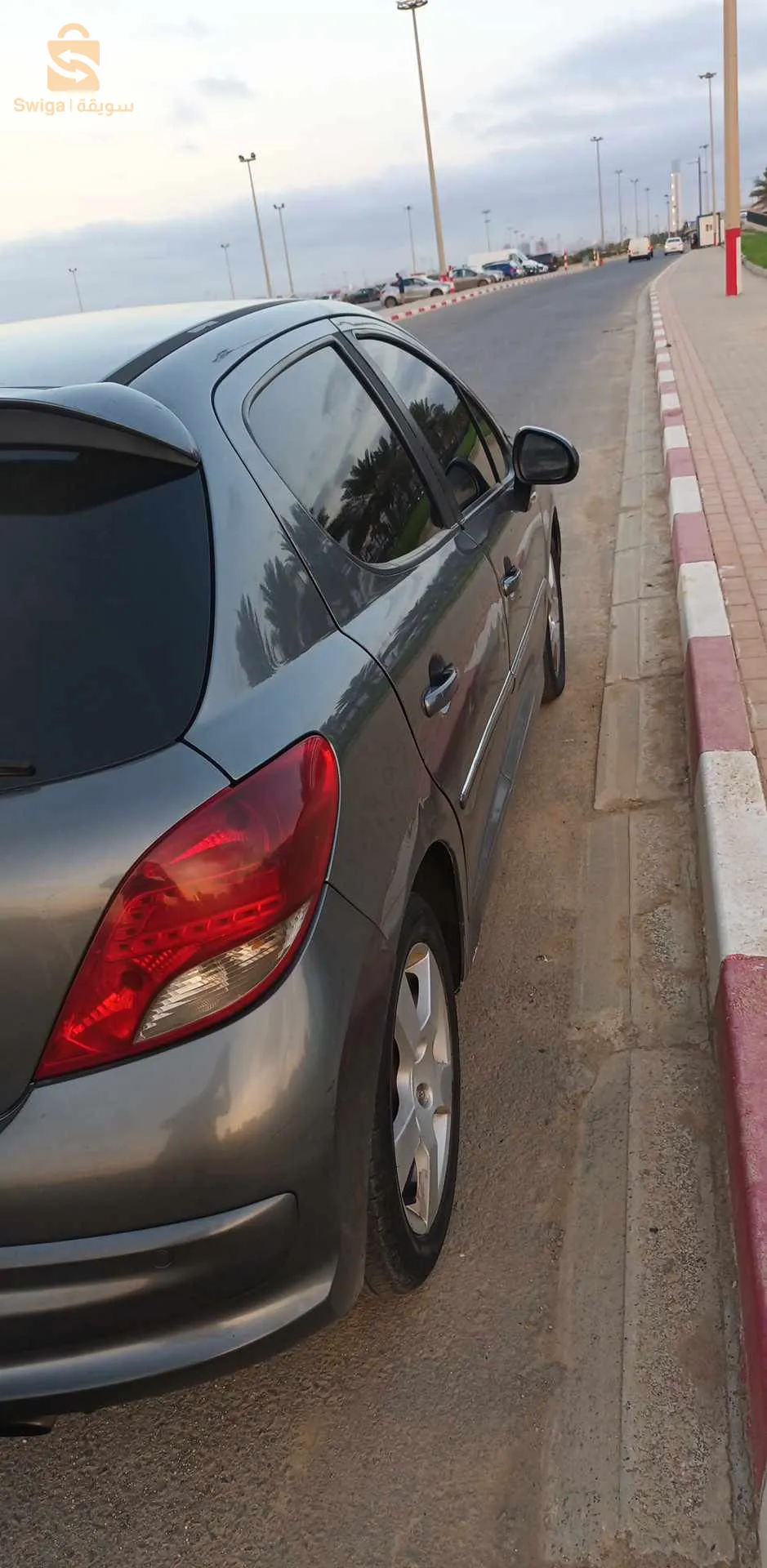 207 1.6hdi
سبيغة فيها بات كاس ادروات وفالبارشوك افو ادروات
