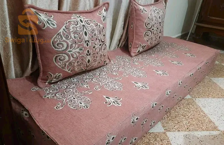 تفريشة وزوج مخاذ معمرين