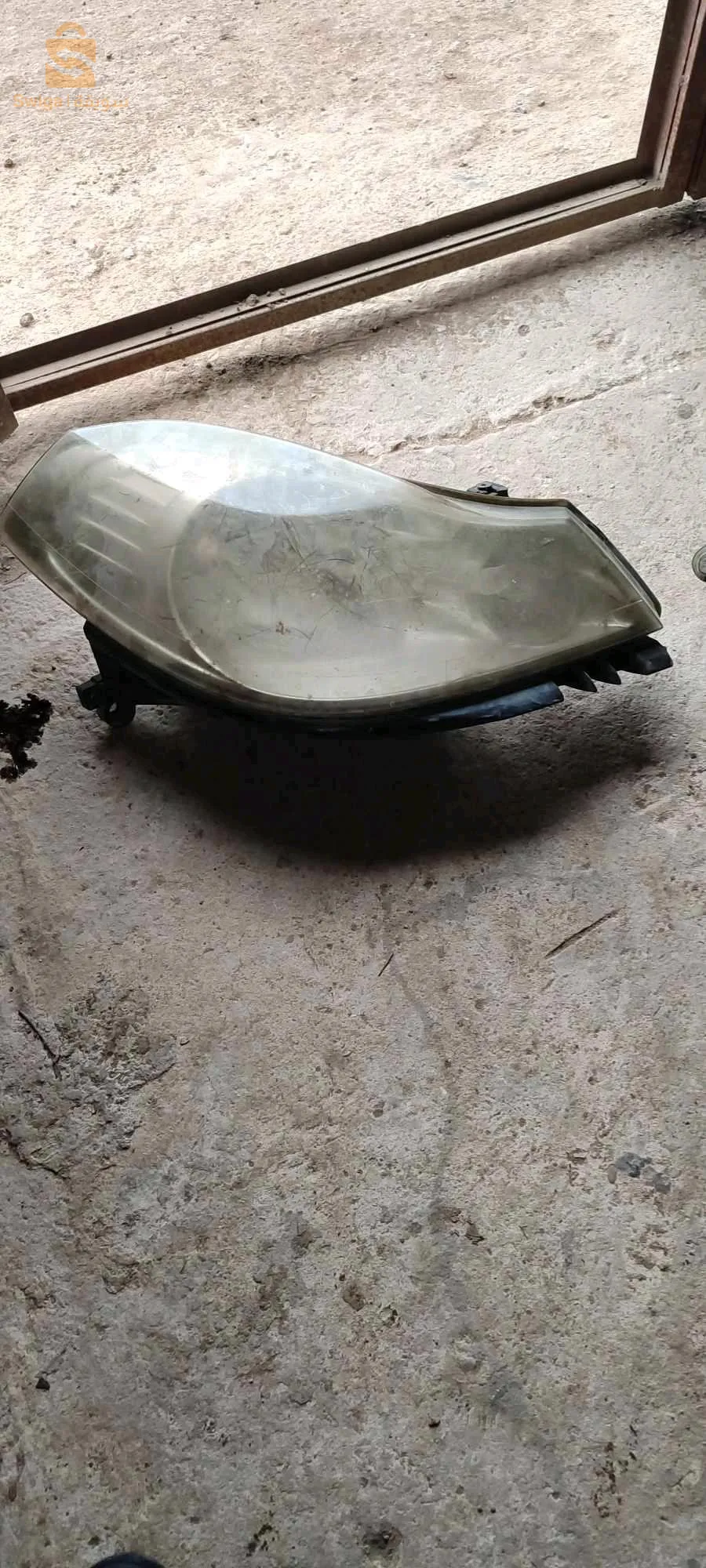 مصابيح سيارة ماستار