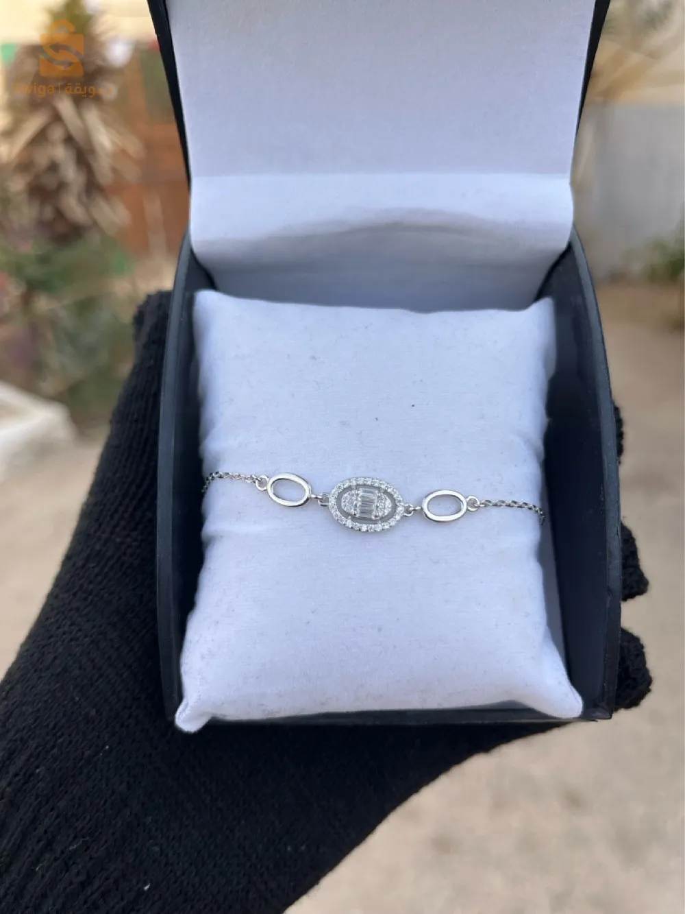 سوار فضي نسائي