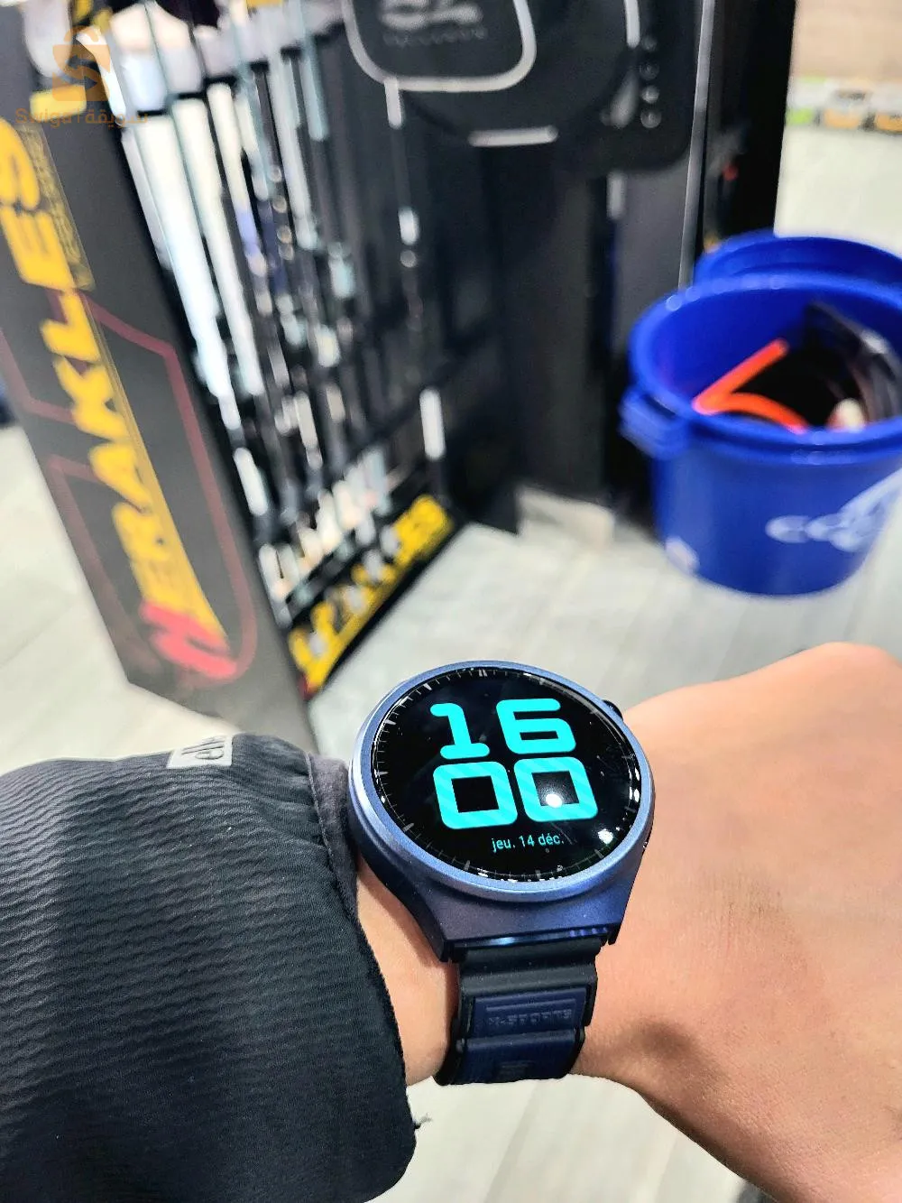 Huawei watch 4 pro titanium bleu