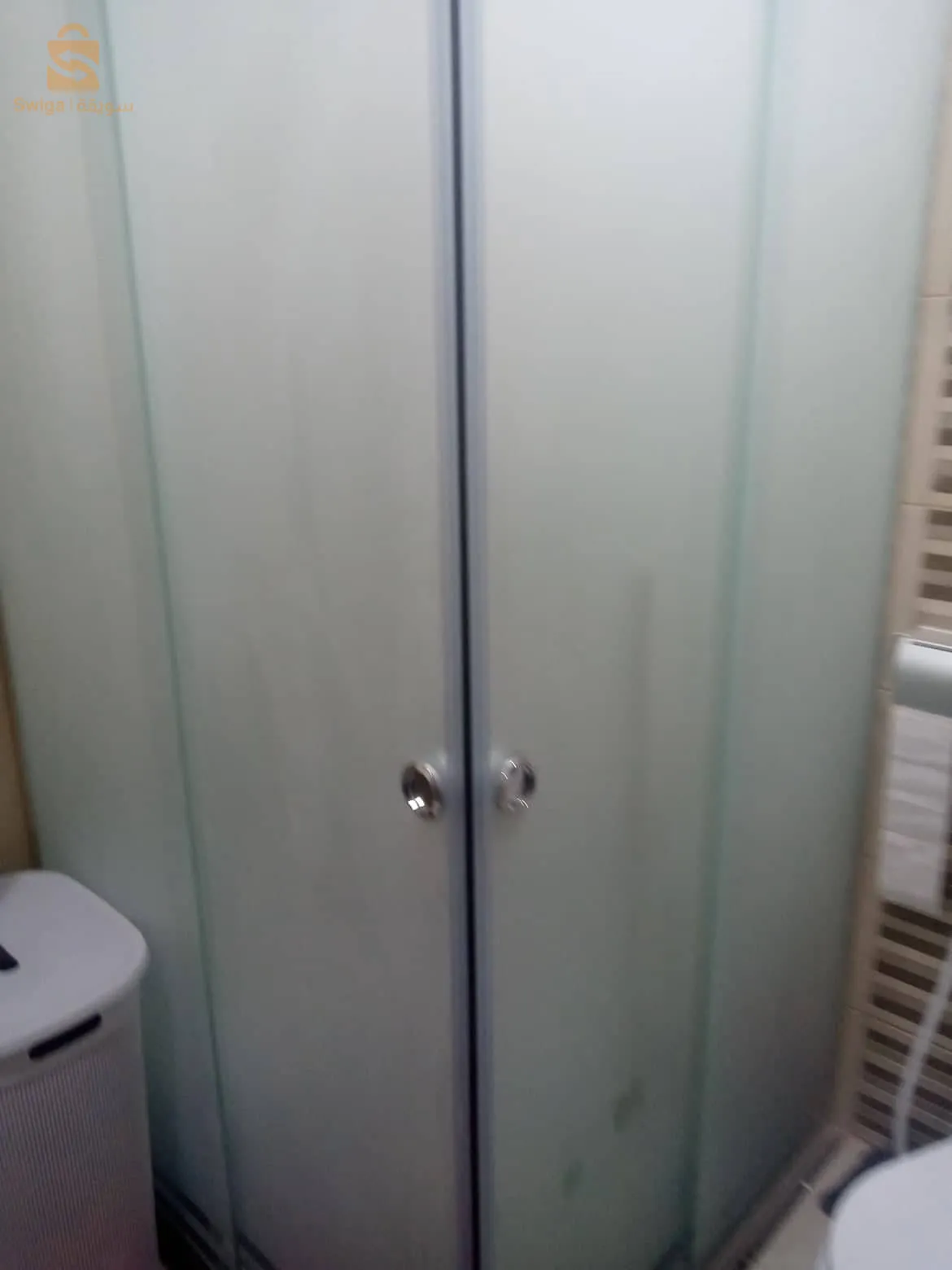 زجاج وانوكس