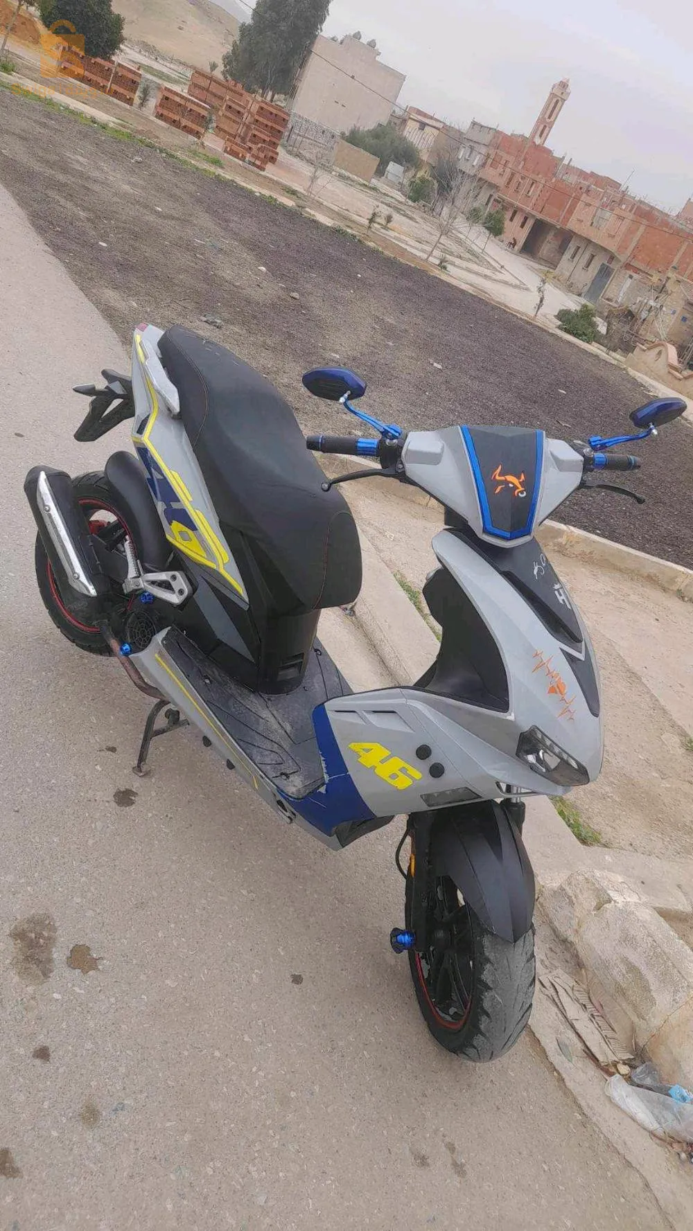 موطو شابة