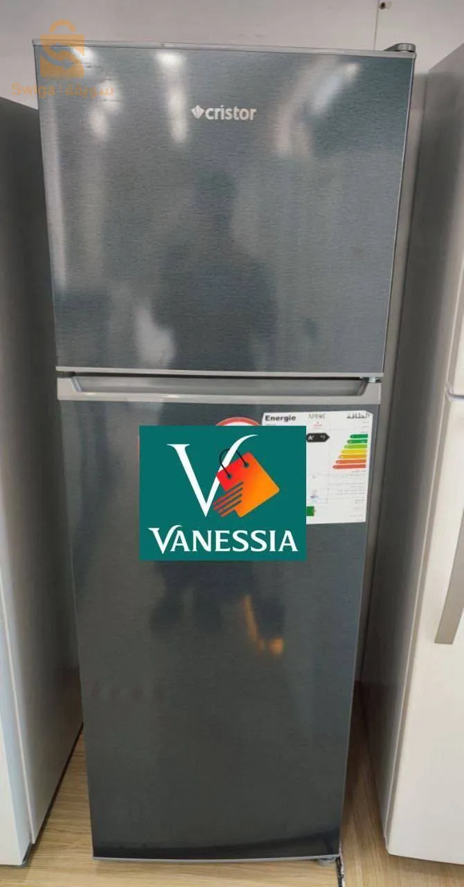 ثلاجة من نوع كريستور