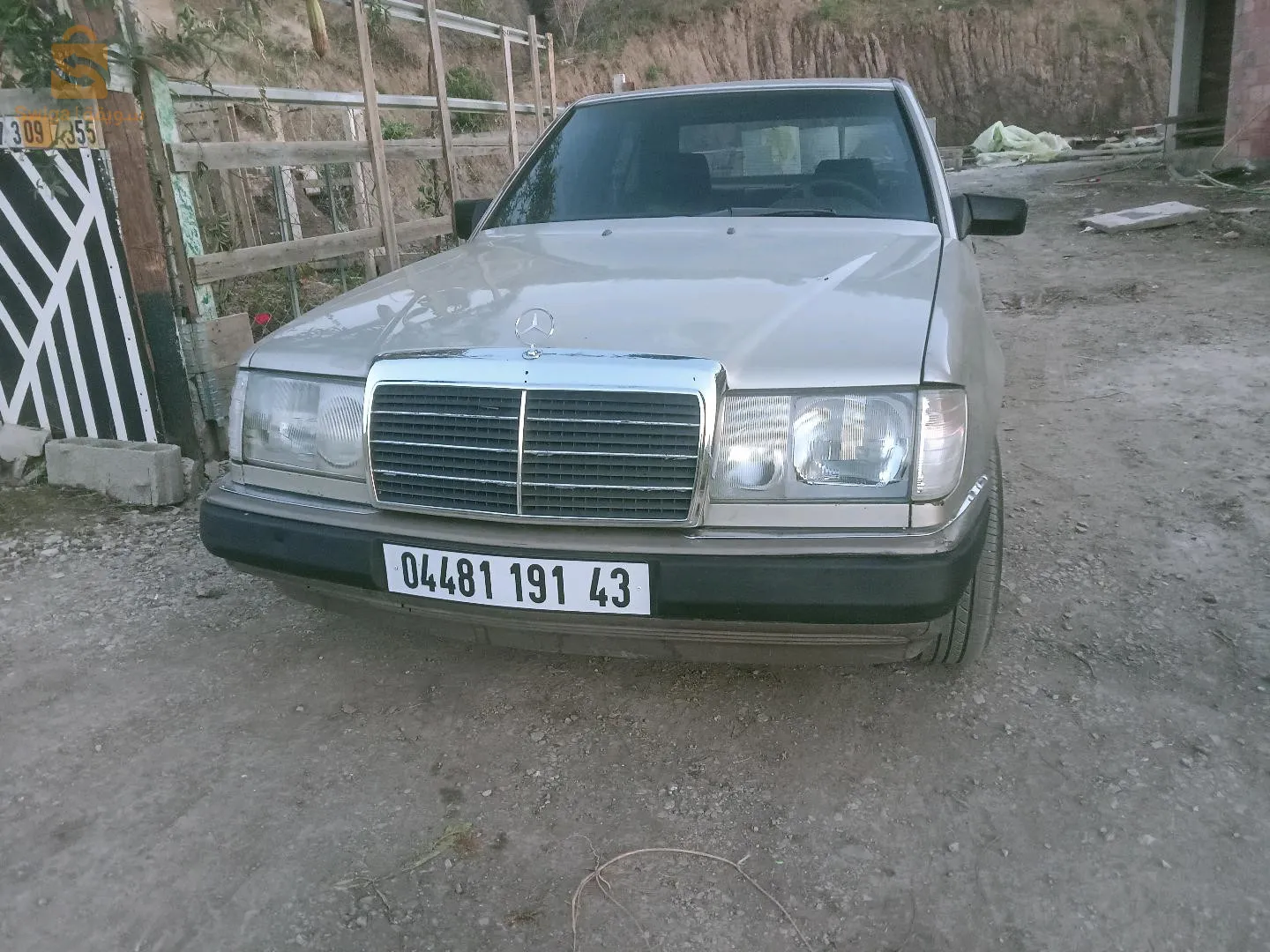 Mercedes E300