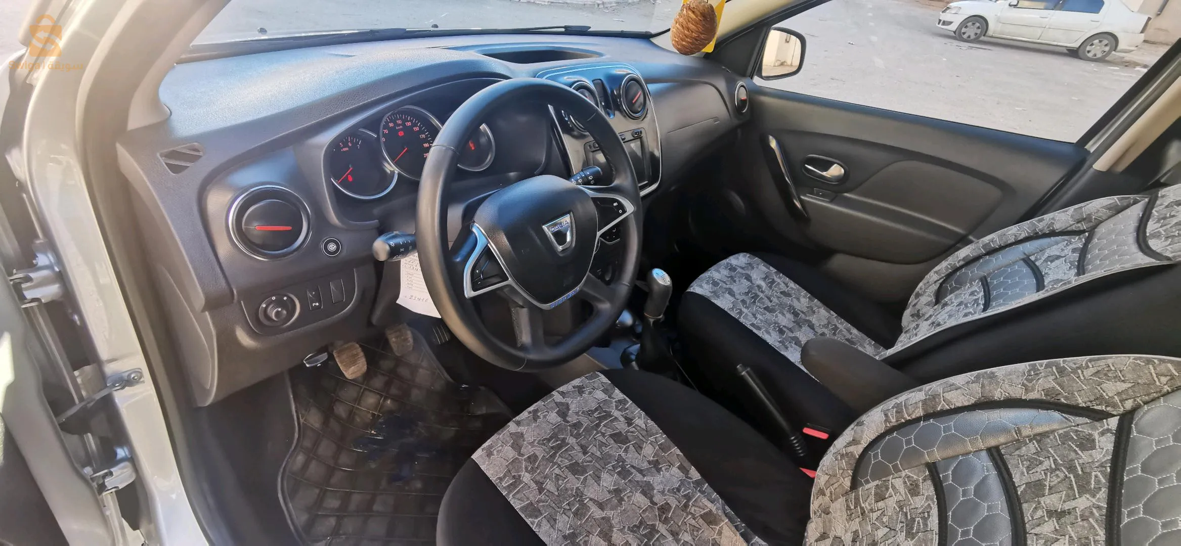 النوع : DACIA

SANDERO الفئة

ناقل الحركة يدوي

سنة الصنع : 2021

الوثائق : صافية

الحالة : ممتازة . ماشيا 16000 كم

الوحش الفخامة

المميزات : جميع المواصفات

نوع الوقود : Gpl + Esouns / بنزين + غاز -

طريقة الدفع : كاش

المكان: حي السعادة بلدية البيض ولاية البيض

للإستفسار أكثر .

0551616344:رقم الهاتف