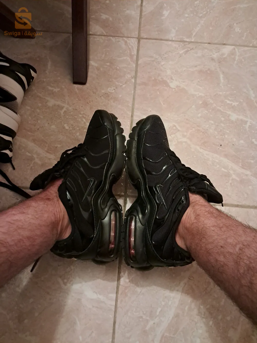 Tn  black black .2em.