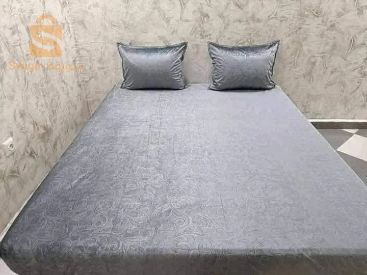 أوس 2بلايص و بلاصة ونص قاطيفة غير مستعمل