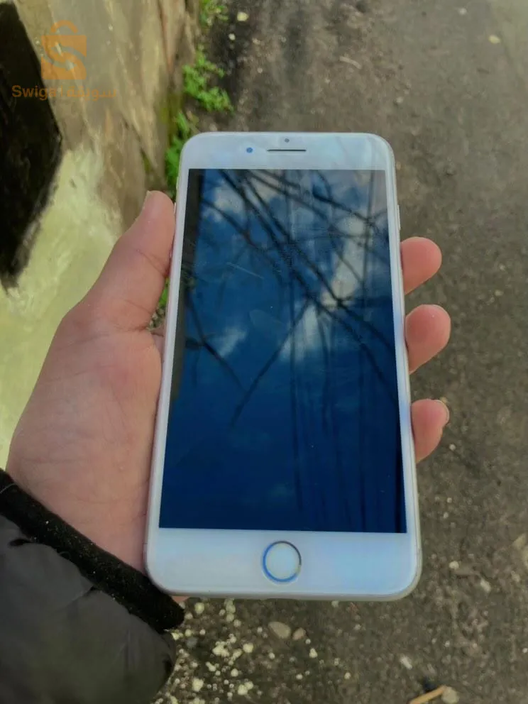 ايفون 7+ نبيع ولا نبرز
ز