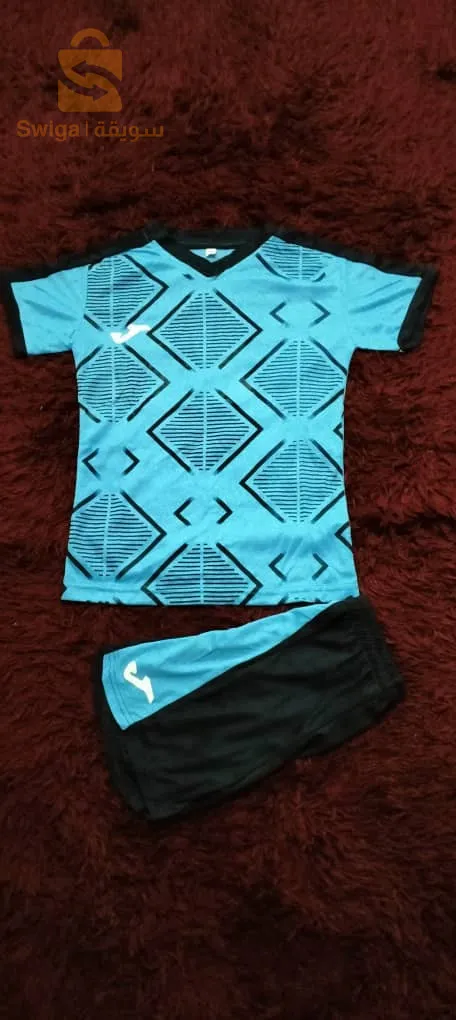 بذلاة رياضية لجميع الفئات العمرية