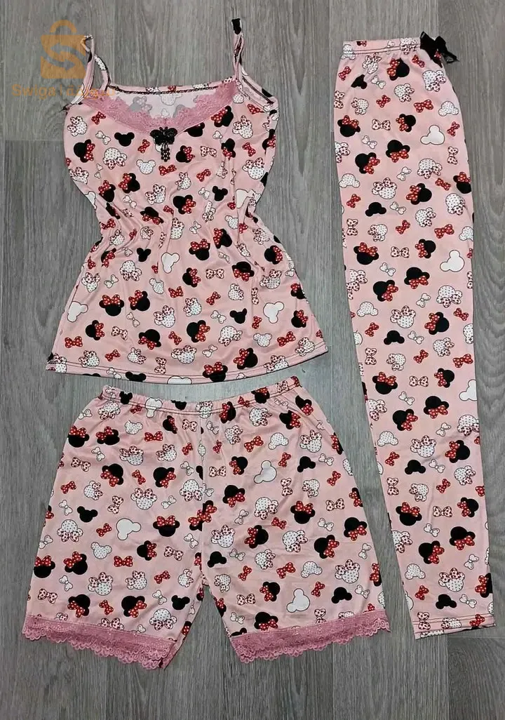 ملابس نسائية بالجملة