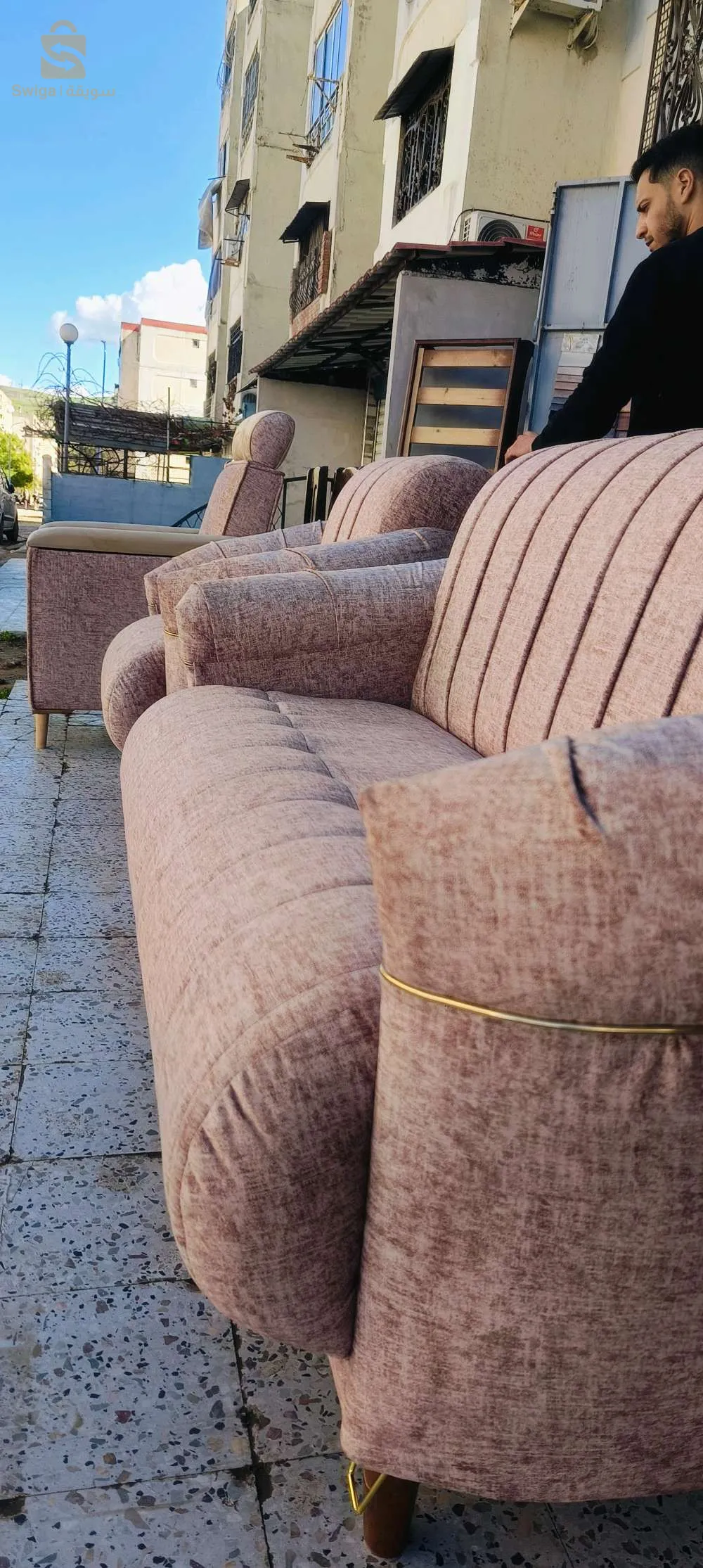 تنجيد و إعادة تجديد الصالونات