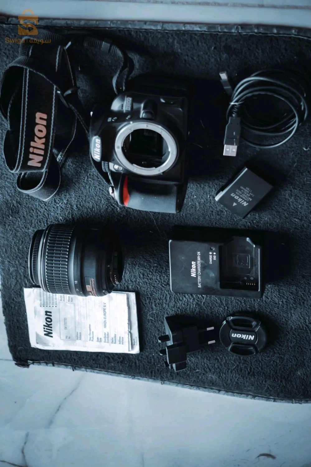 كاميرا نيكون d3100