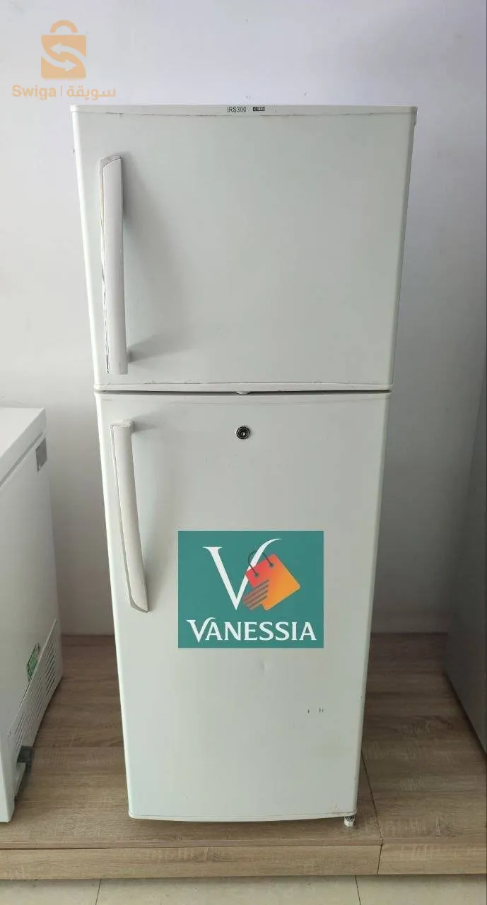 ثلاجة من نوع اريس