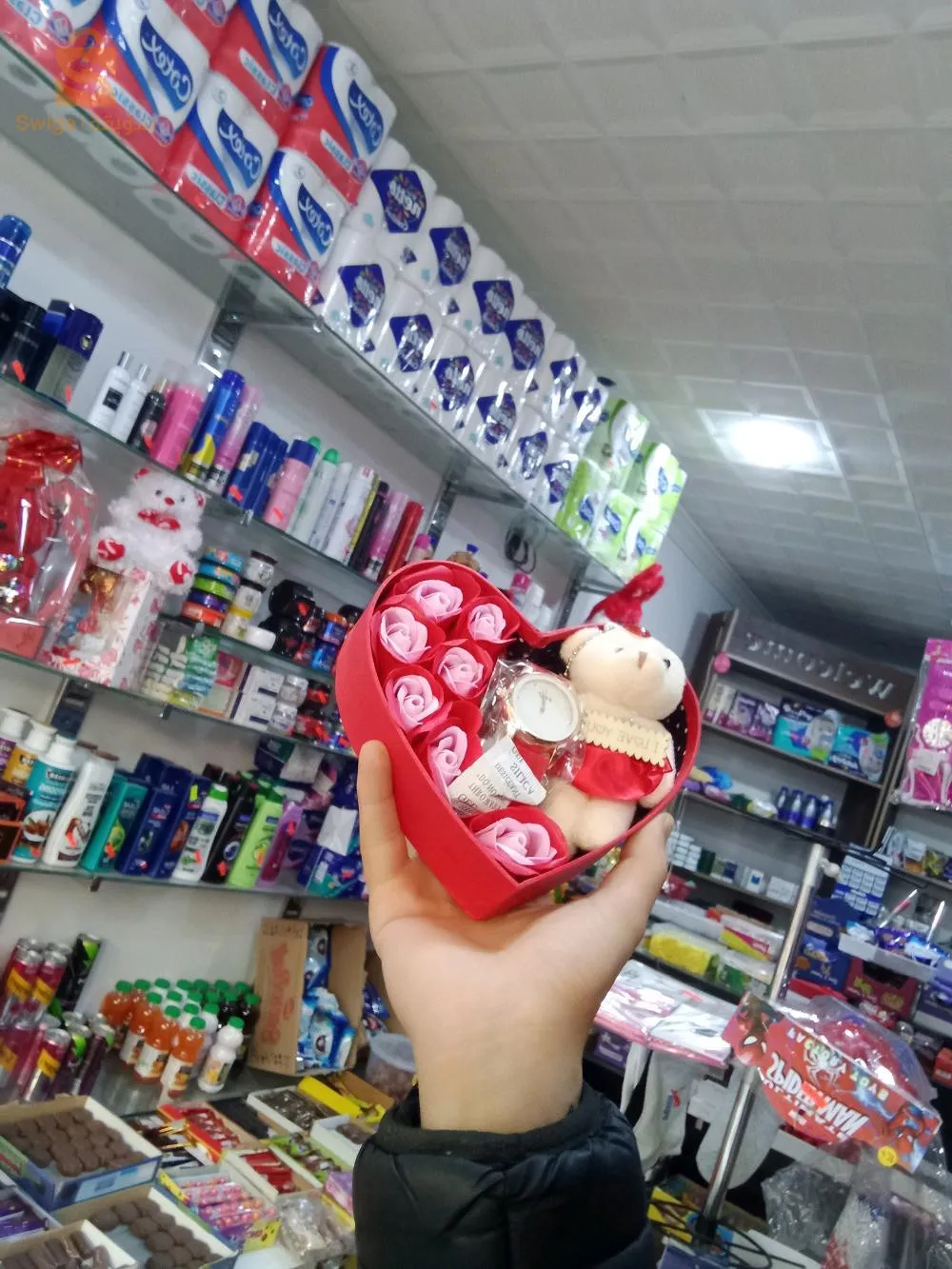 بمناسبت عيد الحب جأناكم بهديا جميلة بمتناول الجميع التوصيل كاين 58ولاية