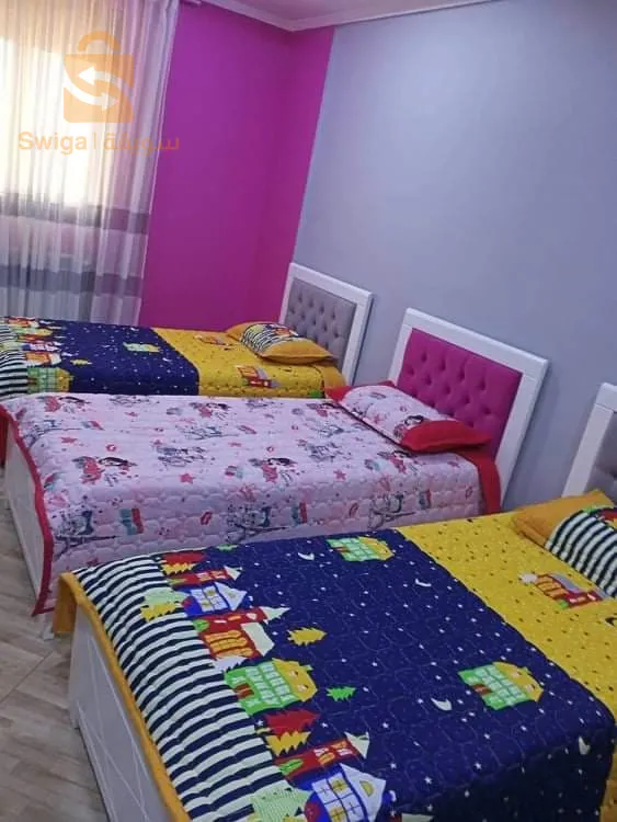les lit 🛏 bois hetre  très  solide
سرير خشب اتر  نوعية جد جيدة