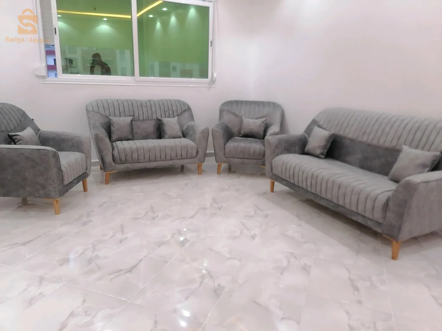 يوجد جميع انواع الاثاث