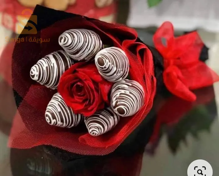 جوزية تمر محشي ورود الشكولاطة فراولة الشكولاطة  ثومي