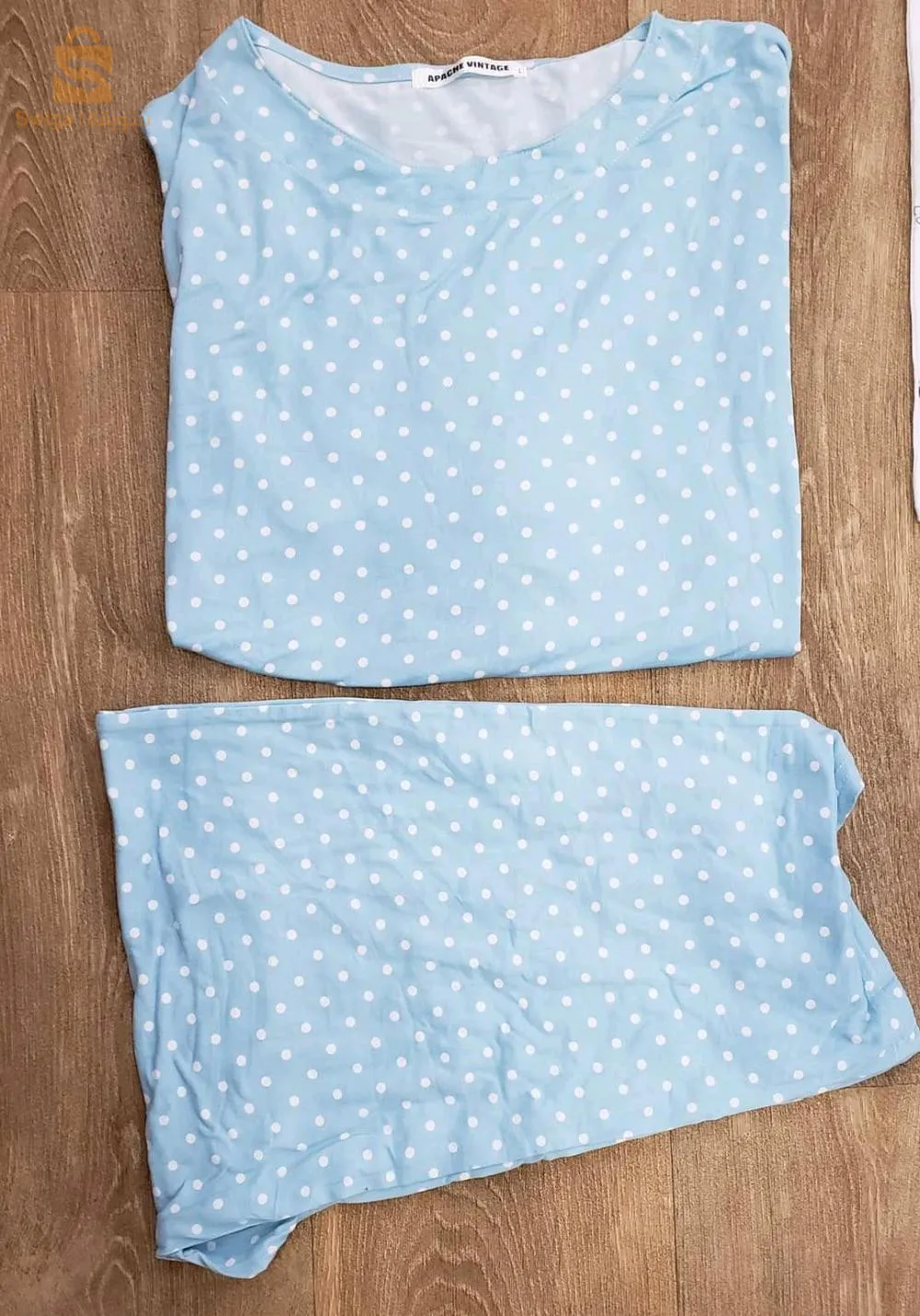 بجامة فام استيكي شابة بزاف